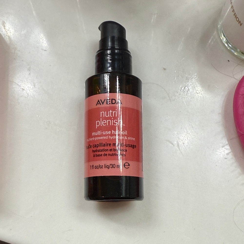 Aveda Nutriplenish Hair Oil in Pink Packaging - Picture 3 of 3